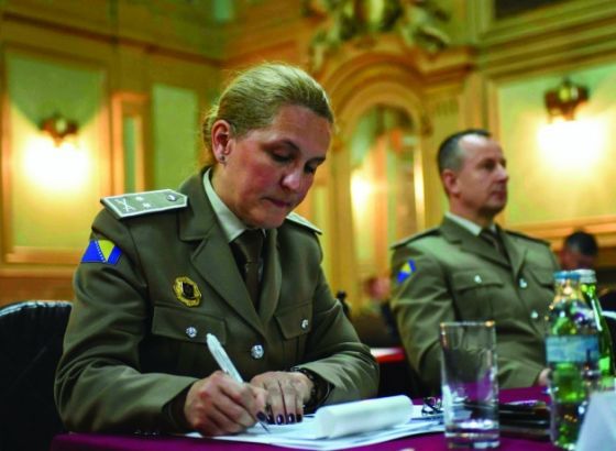 Anesa Rezaković, brigadirka OS BiH u mirovini: Žena stoji, kao kapija, na izlazu i ulazu ovoga svijeta