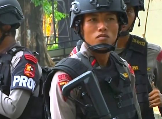 Policija u Indoneziji ubila 4 osobe koje su samurajskim mačevima napali policiju