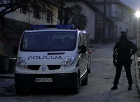 Kradljivcu automobila koji je ozlijedio policajca određen jednomjesečni pritvor