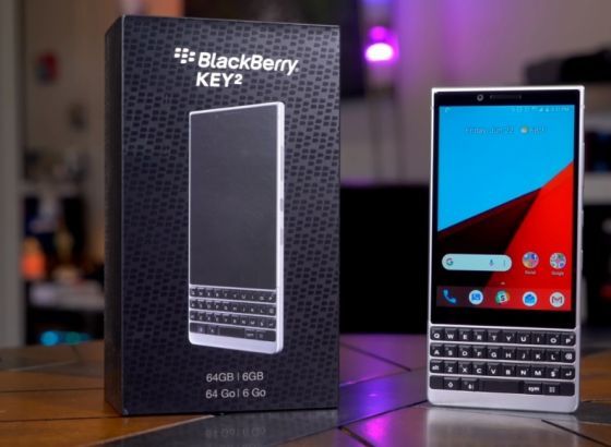 PREDSTAVLJEN BLACKBERRY KEY2