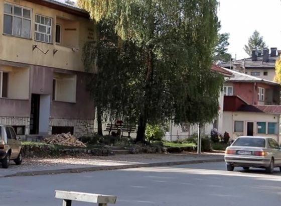 Dječak iz Drvara preminuo od strujnog udara dok je svirao električnu gitaru