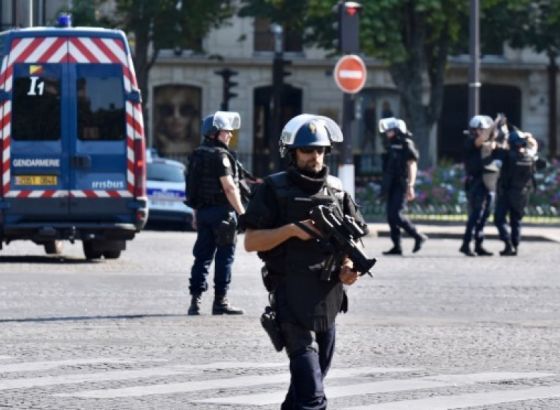 Pariz - U napadu nožem ranjeno sedam osoba, napadač uhapšen