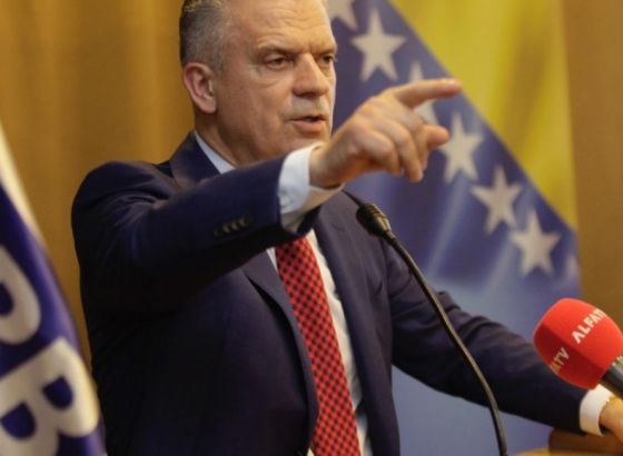 Radončić o dvoličnoj politici predsjednika SDA: Mi ne znamo ko je Bakir i za koga radi