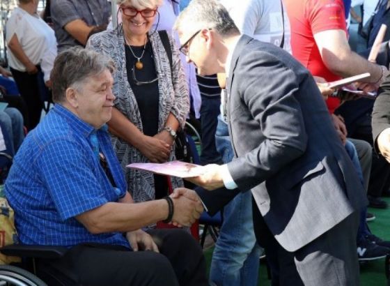 Bukvarević uručio ključeve auta za 60 ratnih vojnih invalida