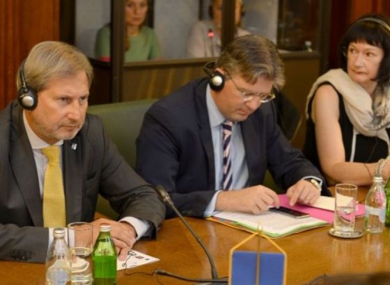 Hahn: Evropska komisija očekuje osiguranje nesmetanog izbornog procesa