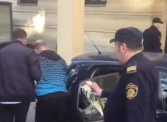 ( VIDEO)Vozač ukradenog Range Rovera predat Tužilaštvu KS