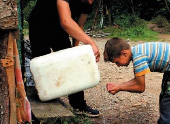 Start u posjeti Romima u Prači: Ako  babo Saltan dozvoli, idem u inostranstvo