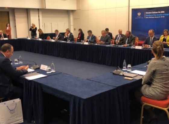 Crnadak: Neprihvatljiva odluka Prištine o taksi na robu iz BiH i Srbije