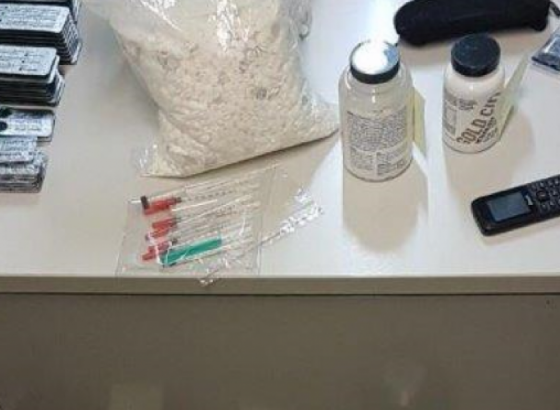 Česi pokušali prokrijumčariti tablete, drogu i druge preparate