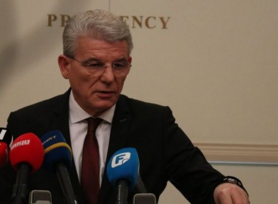 Džaferović: Povreda zastave je povreda države