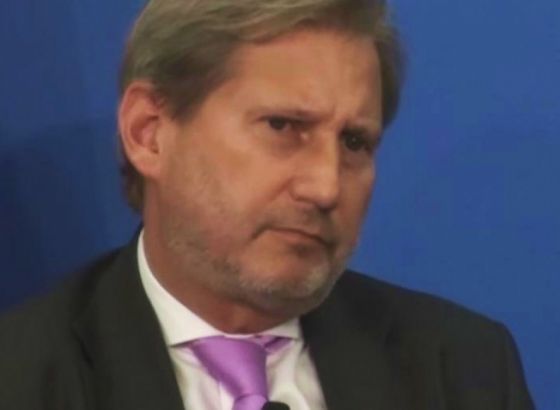 Hahn u Prištini, jedna od tema i pristojbe na robu iz BiH i Srbije