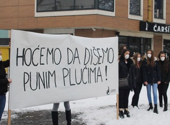 "Šetnjom s maskama" Tuzlanke upozorile na alarmantno zagađenje zraka