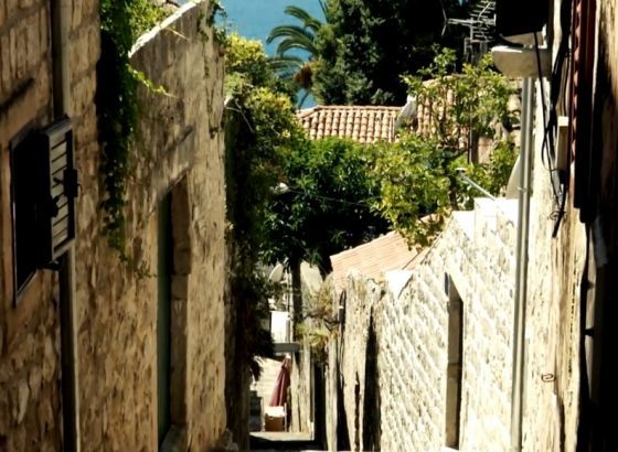 U centru Dubrovnika u stanu troje mrtvih i jedna ranjena osoba