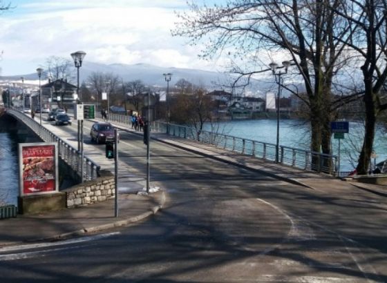 Hospitaliziran muškarac koji je skočio s Gradskog mosta u Bihaću