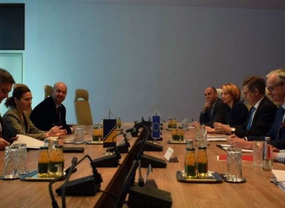 Predsjedavajući Zvizdić sa Danielssonom i Mayrom Hartingom