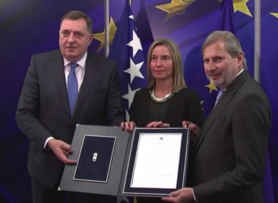Dodik u Briselu uručio odgovore na dodatna pitanja iz Upitnika EK
