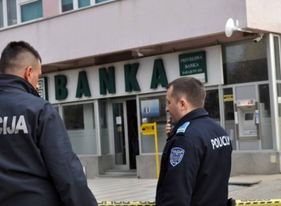 Policija spriječila pljačku banke u Mostaru, trojica pljačkaša uhićena