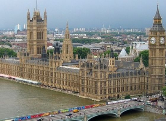 Paketi s eksplozivom pronađeni na londonskim aerodromima i u podzemnoj stanici