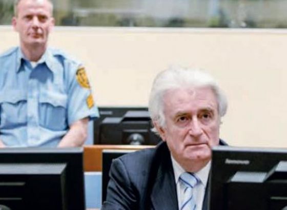Pred izricanje pravomoćne presude: Karadžić pokušao da „zaigra“ na neznanje i zaboravnost