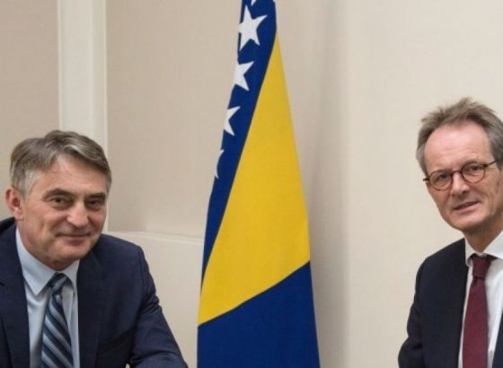 Član Predsjedništva BiH Komšić primio holandskog ambasadora u BiH Reinouta Vosa