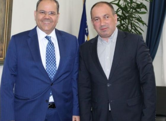 Crnadak s ambasadorom Kraljevine Bahrein Alsaatiem