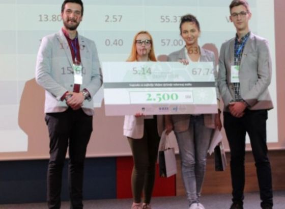 Najbolje rješenje za dizajn solarnog stabla ponudile Nadija Borovina i Ema Čaluk