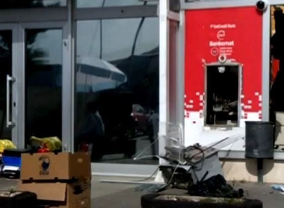 Razbojnici odnijeli novac iz bankomata