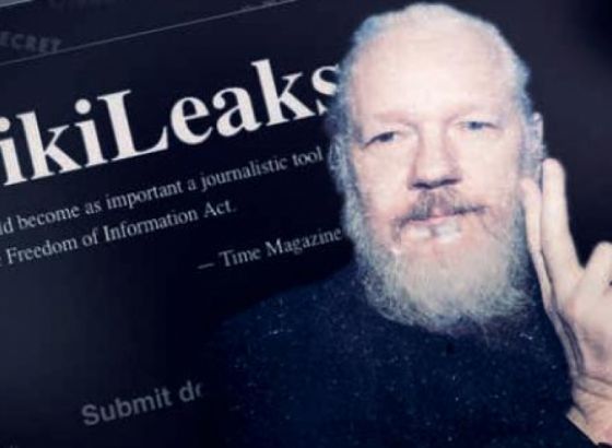 Julian Assange: Revolucionar sa laptopom