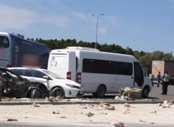 Dvoje poginulih u naletu kamiona na grupu ljudi na odmorištu autoceste