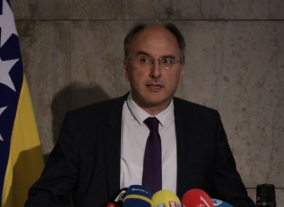 Arnaut: U državnom parlamentu ne glasa se o dnevnom redu