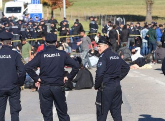 Migranti u incidentu povrijedili tri policajca u Bihaću