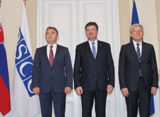 Lajčák: Dvije škole pod jednim krovom sramotna praksa