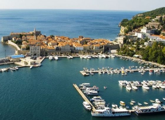Budva: Dvije osobe ranjene u pucnjavi