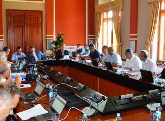 Vlada distrikta angažirala devedeset nastavnika i stručnih suradnika