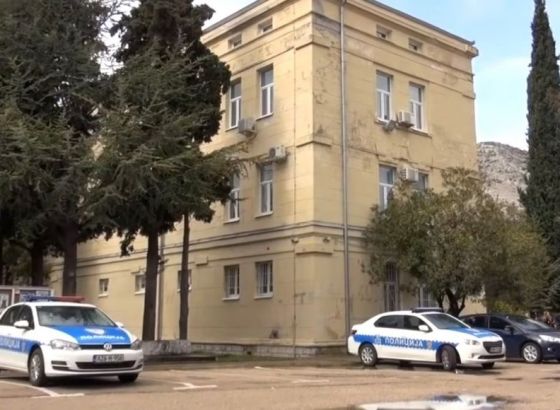 U padu s kvada kod Gacka poginuo policajac
