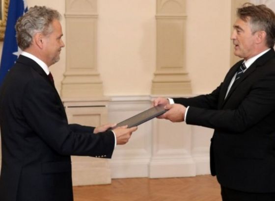 Komšić primio akeditivno pismo novog šefa Delegacije EU Johanna Sattlera
