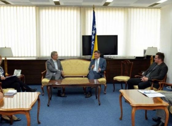 Premijer Novalić sa šefom Delegacije Evropske unije u BiH Sattlerom