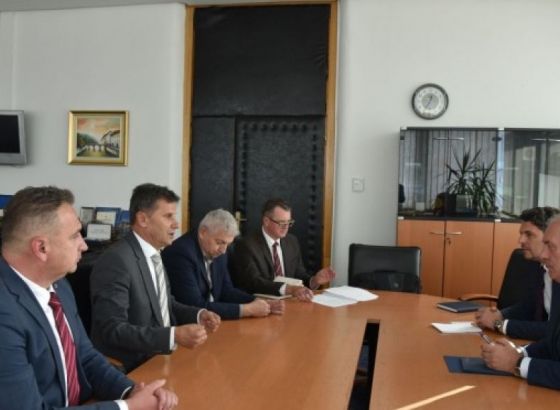 Mektić i Novalić razgovarali o migrantskoj situaciji u BiH