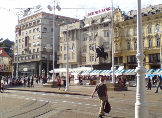 Vučić zbog 'medijske harange' ne dolazi na Kongres EPP-a u Zagreb