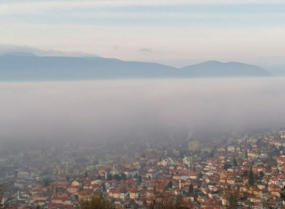 Sarajevo osvanulo u magli, povećana koncentracije prašine u zraku