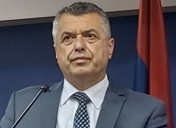 Bratić: Zakonom o stvarnim pravima RS krši se Ustav, država je titular