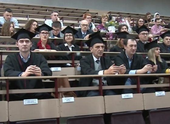 Univerzitet u Tuzli promovirao 17 doktora nauka (VIDEO)