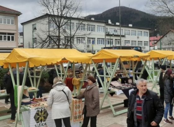 Dani meda i ljekovitog bilja u Goraždu okupili 20 izlagača