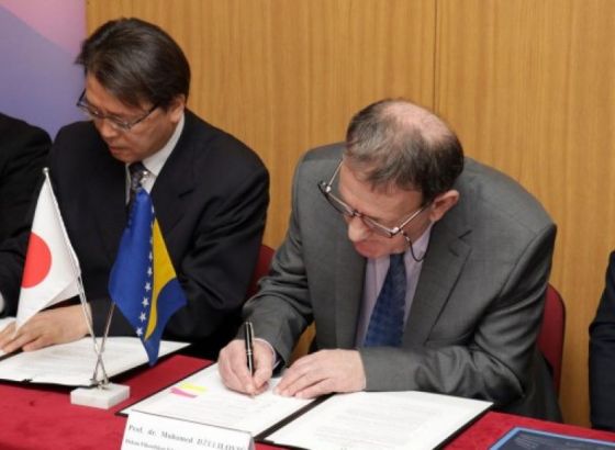 Vlada Japana donirala sredstva za opremanje Kabineta nastave japanskog jezika