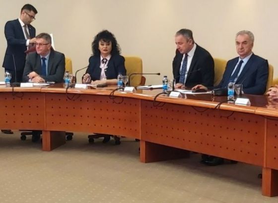 Lideri stranaka iz RS-a na sastanku uoči posebne sjednice parlamenta