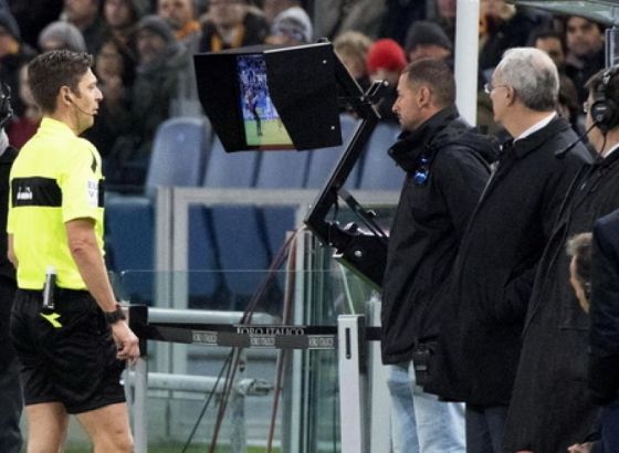 FIFA uvela nova pravila - prednost napadačima, glavne sudije imaju konačnu odluku kod VAR-a