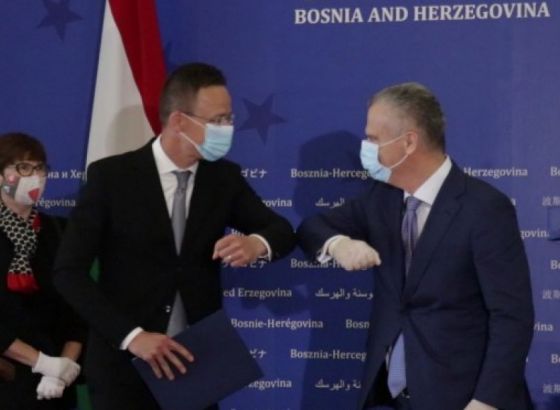 Radončić i Szijjarto razgovarali o borbi protiv migranata i koronavirusa (VIDEO)