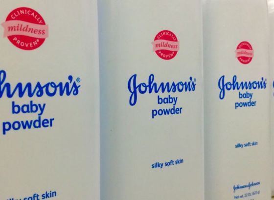 Johnson&Johnson zaustavlja prodaju dječijeg pudera zbog kancerogenog sastojka