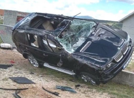 U prometnoj nezgodi teže stradao vozač BMW-a