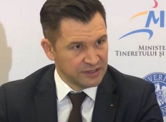Rumunski ministar sporta u gaćama pričao o nastavku sezone